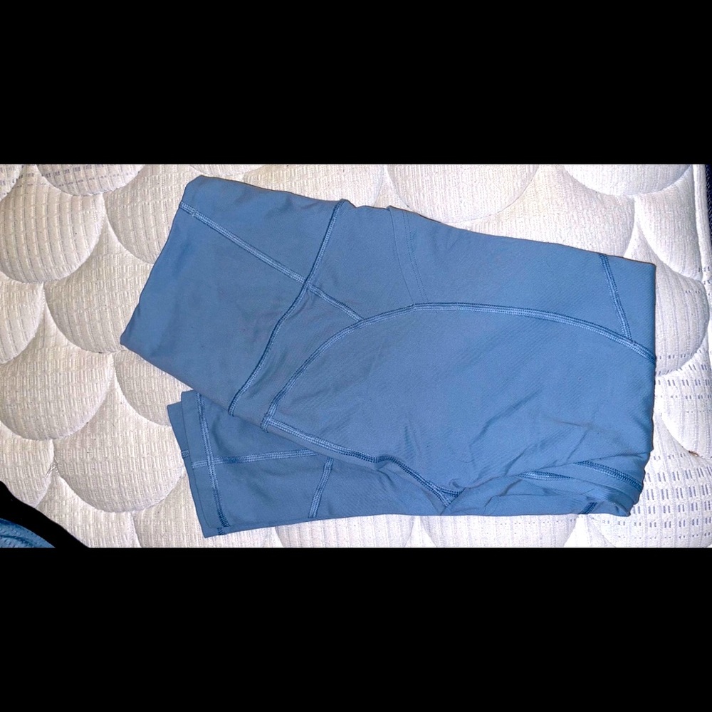 Victoria Secret Knockout Capri Leggings